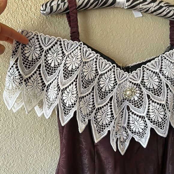 Susan Roselli Elegant Lace Off-Shoulder Dress - Picture 8 of 11